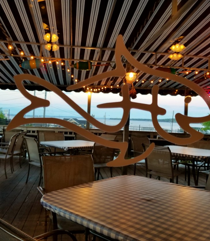 Hill's Seafood Co Logo